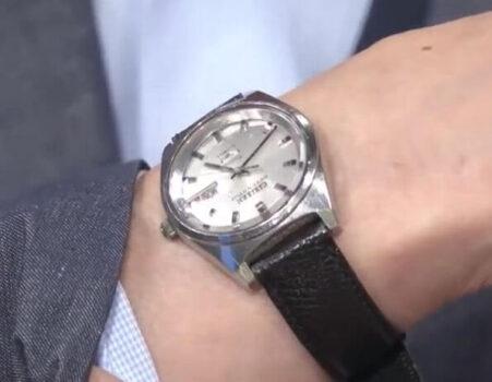 段田安則が50年以上経った今でも大事に身に着けている父親に買ってもらった腕時計